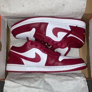 Air Jordan 1 Low “Cardinal Red”